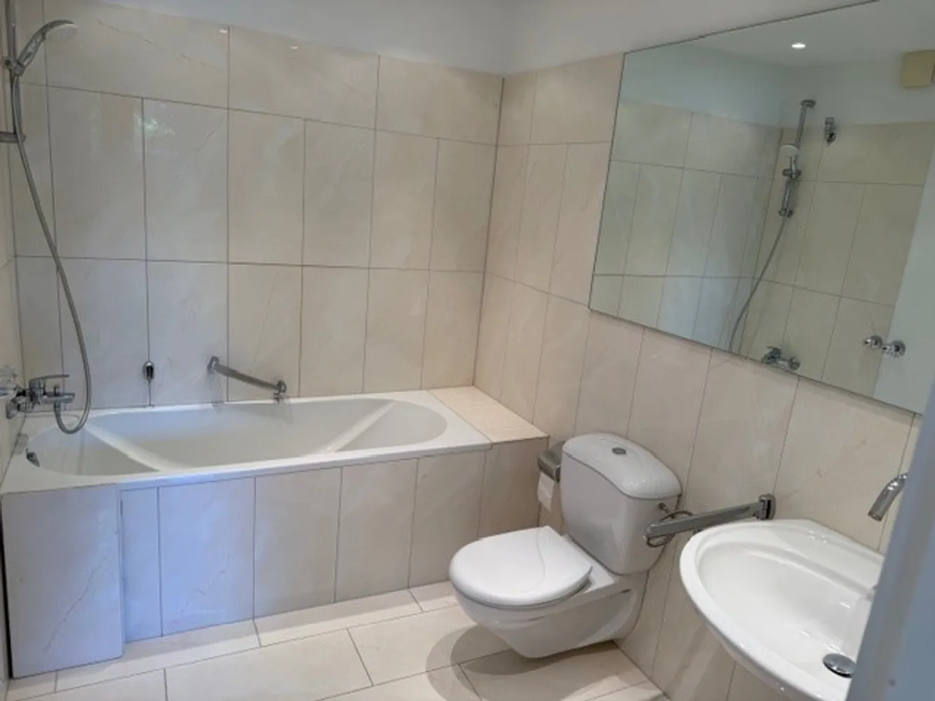 2 Zimmer Wohnung mit 72 m² in Köln – Bild 9