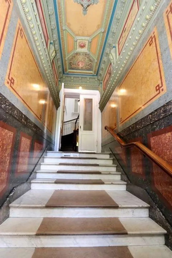 7 Zimmer Wohnung mit 208 m² in Hamburg – Bild 10