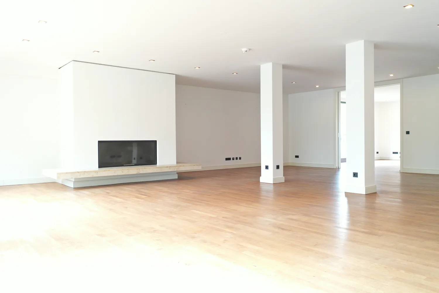 5 Zimmer Wohnung mit 291 m² in München – Bild 1