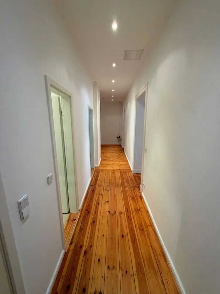 3 Zimmer Wohnung mit 108 m² in Berlin – Bild 2