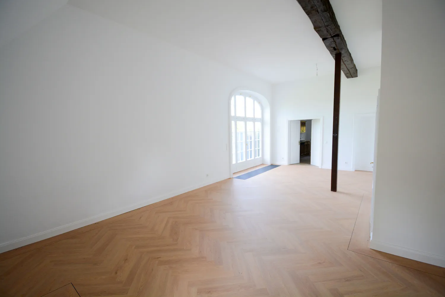 2 Zimmer Wohnung mit 103 m² in Lübeck – Bild 9