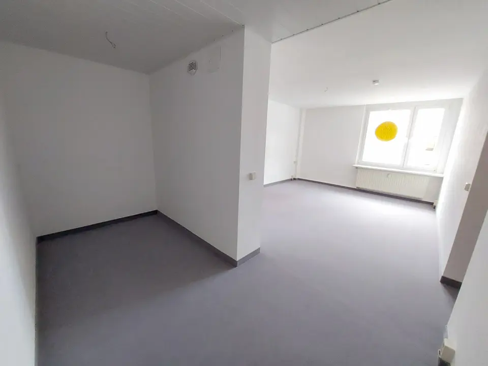 3 Zimmer Wohnung mit 82 m² in Suhl – Bild 1