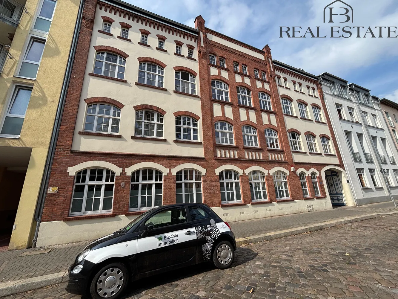 2 room apartment with 80 m² in Magdeburg – Photo 1