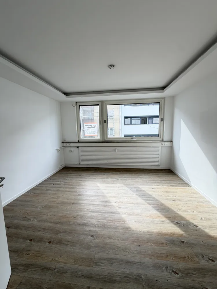 5 Zimmer Wohnung mit 179 m² in Stuttgart – Bild 3