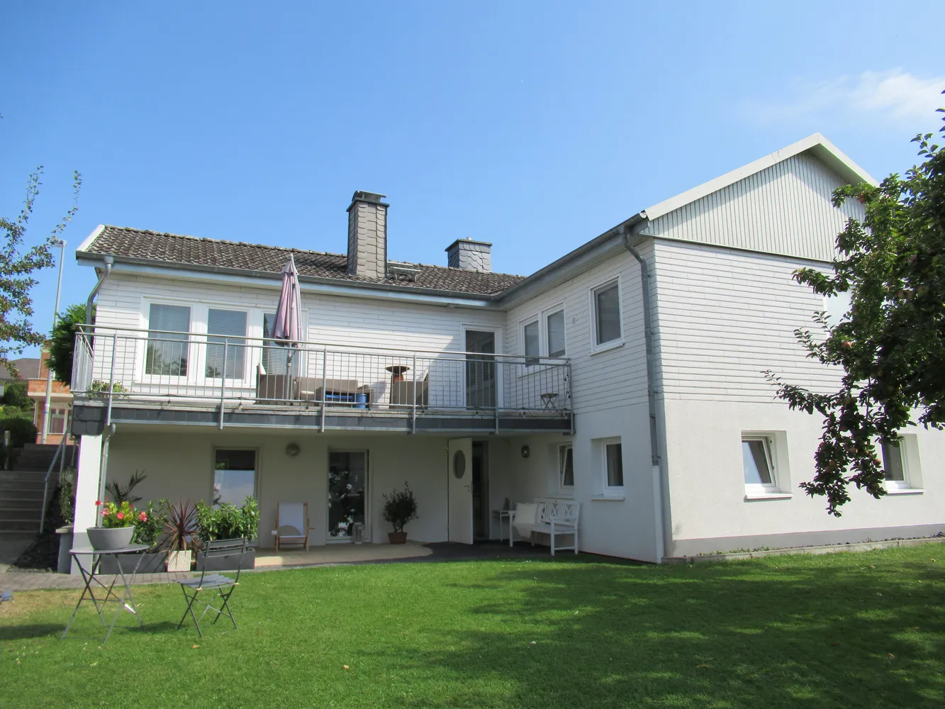9 Zimmer Haus mit 230 m² in Limburg an der Lahn – Bild 2