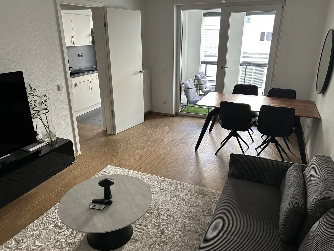 2 Zimmer Wohnung mit 54 m² in Karlsruhe – Bild 2