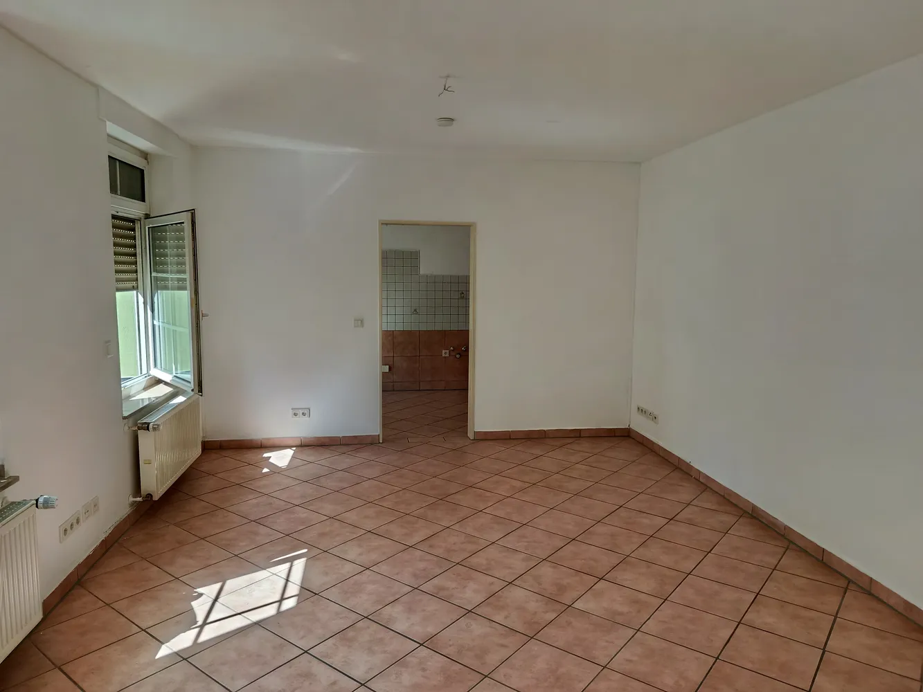 2 Zimmer Wohnung mit 65 m² in Krefeld – Bild 2
