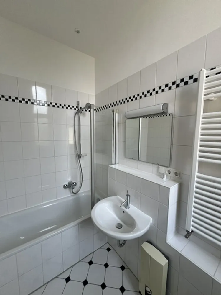3 Zimmer Wohnung mit 93 m² in Wiesbaden – Bild 11