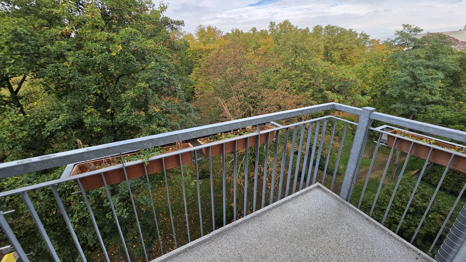 5 Zimmer Wohnung mit 111 m² in Berlin – Bild 1