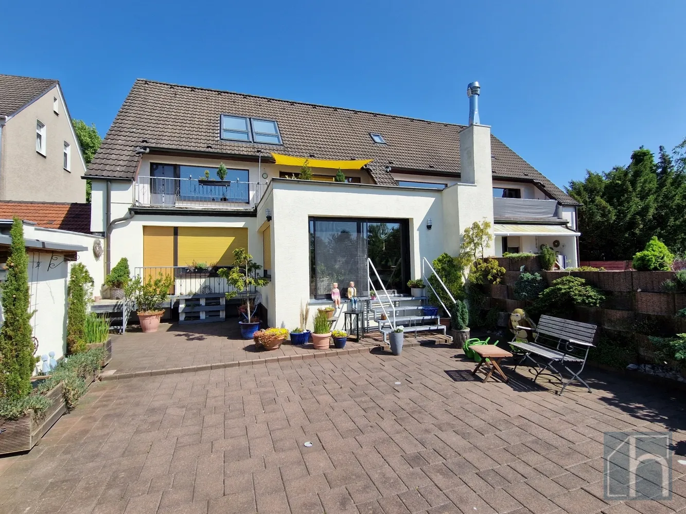 3 Zimmer Wohnung mit 130 m² in Bochum – Bild 1