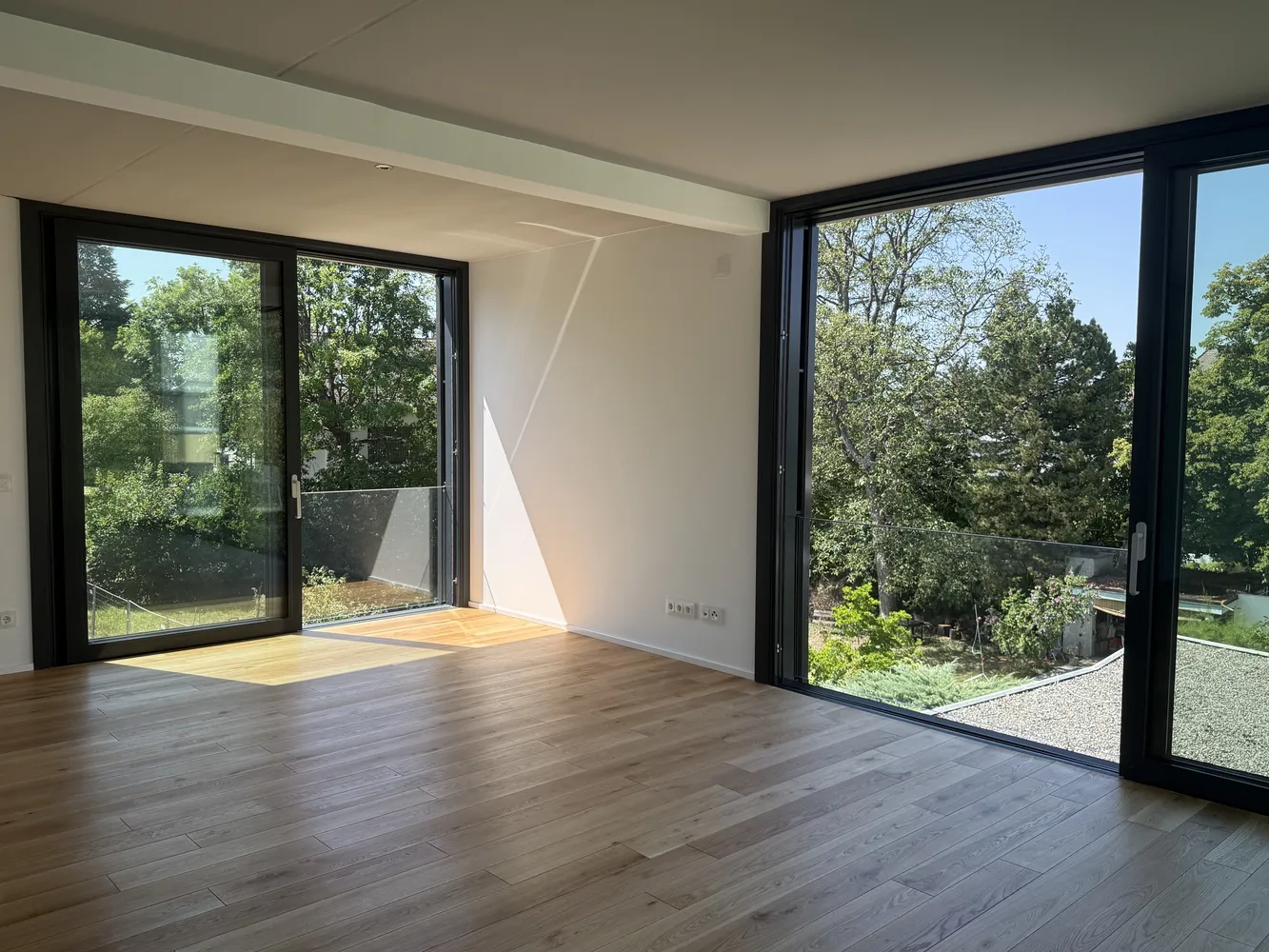 2 Zimmer Wohnung mit 150 m² in München – Bild 4