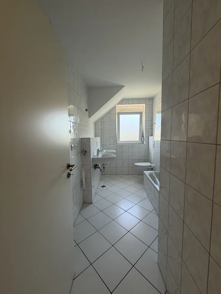 4 Zimmer Wohnung mit 75 m² in Frankfurt am Main – Bild 12