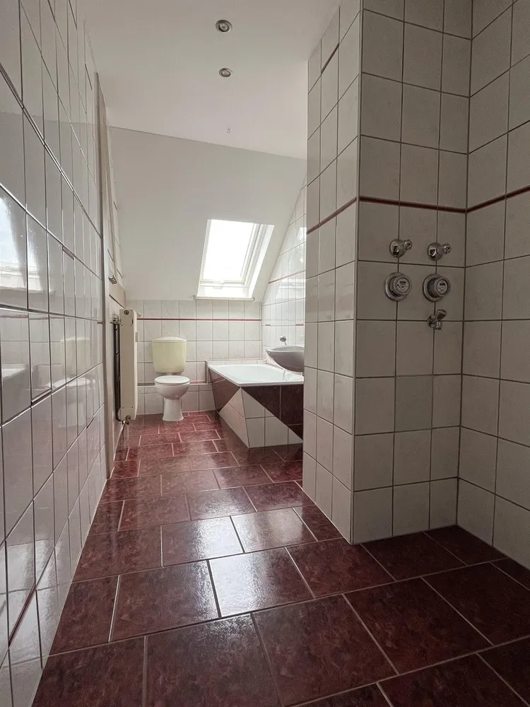 4 room apartment with 100 m² in Chemnitz – Photo 1