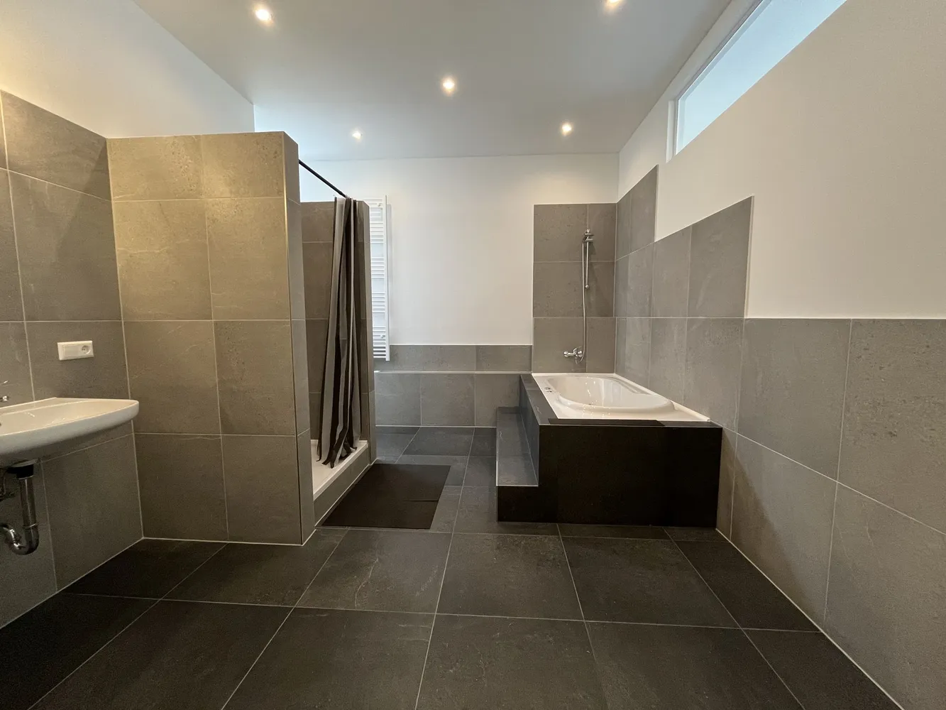 4 Zimmer Wohnung mit 142 m² in Ludwigshafen am Rhein – Bild 11