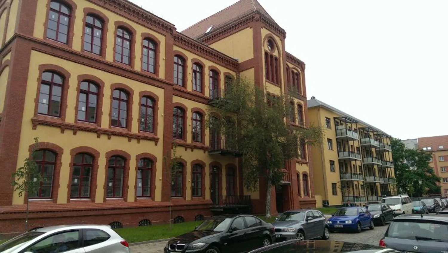 2 room apartment with 128 m² in Magdeburg – Photo 2