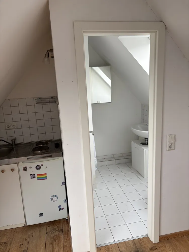 1 Zimmer Wohnung mit 20 m² in Köln – Bild 2
