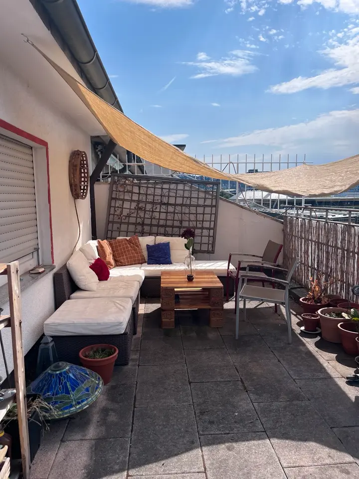Shared room with 100 m² in Stuttgart – Photo 4