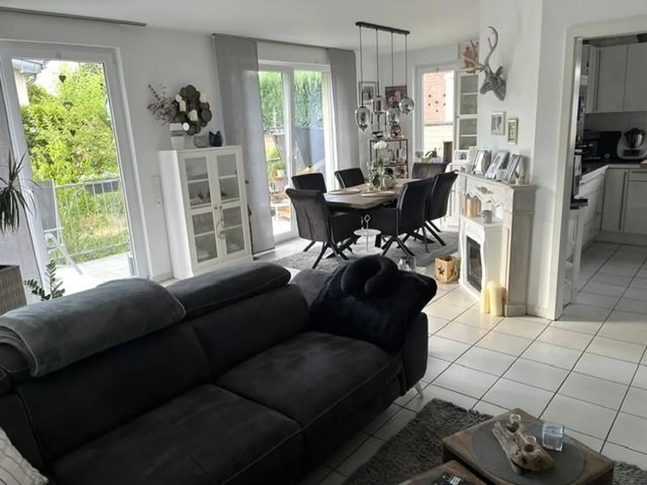 3 Zimmer Wohnung mit 92 m² in Köln – Bild 1