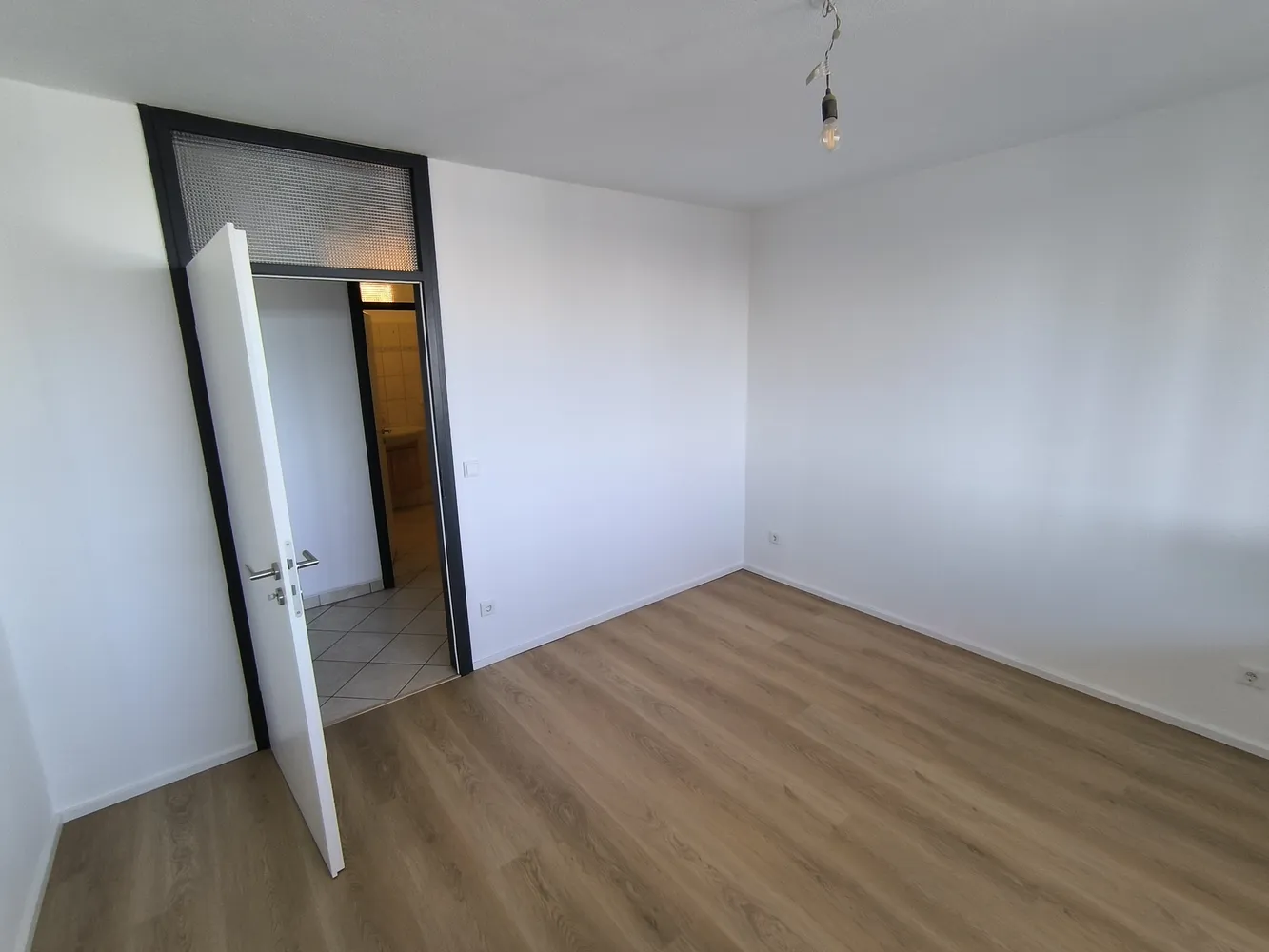2 Zimmer Wohnung mit 65 m² in Leverkusen – Bild 5