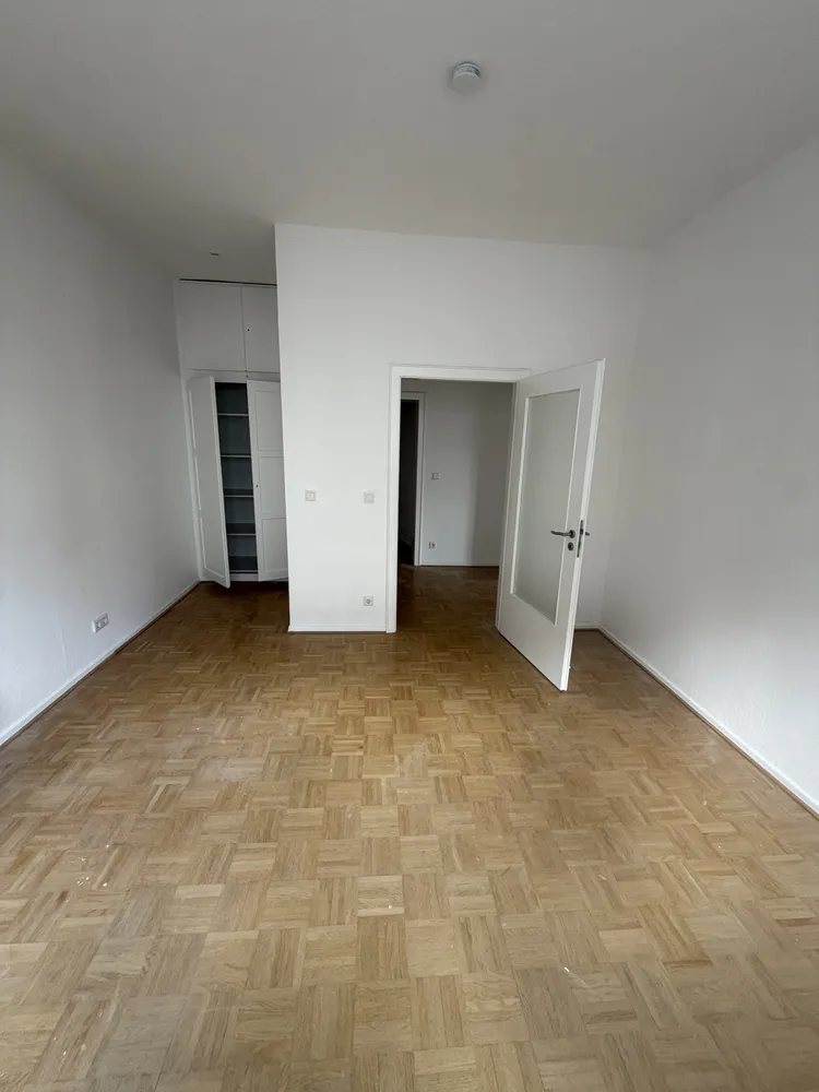 4 room apartment with 105 m² in Düsseldorf – Photo 2