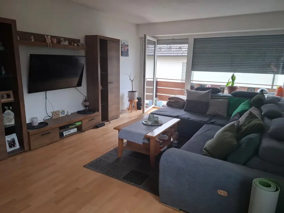 6 Zimmer Wohnung mit 130 m² in Sonneberg – Bild 1