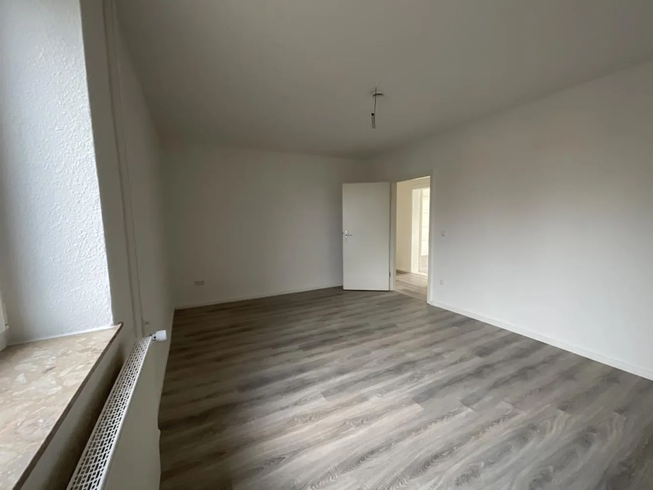 5 Zimmer Wohnung mit 123 m² in Bremerhaven – Bild 2