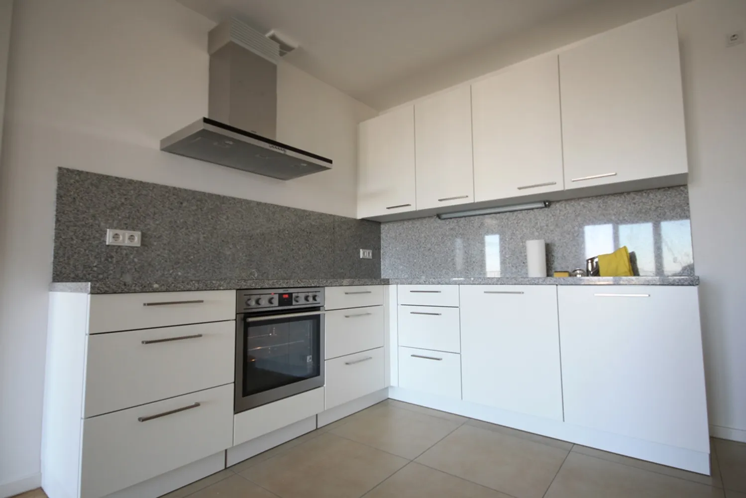 2 Zimmer Wohnung mit 92 m² in Berlin – Bild 8