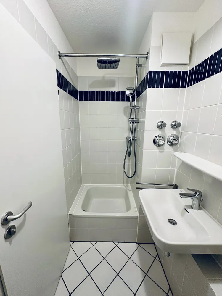 1 Zimmer Wohnung mit 34 m² in Köln – Bild 6