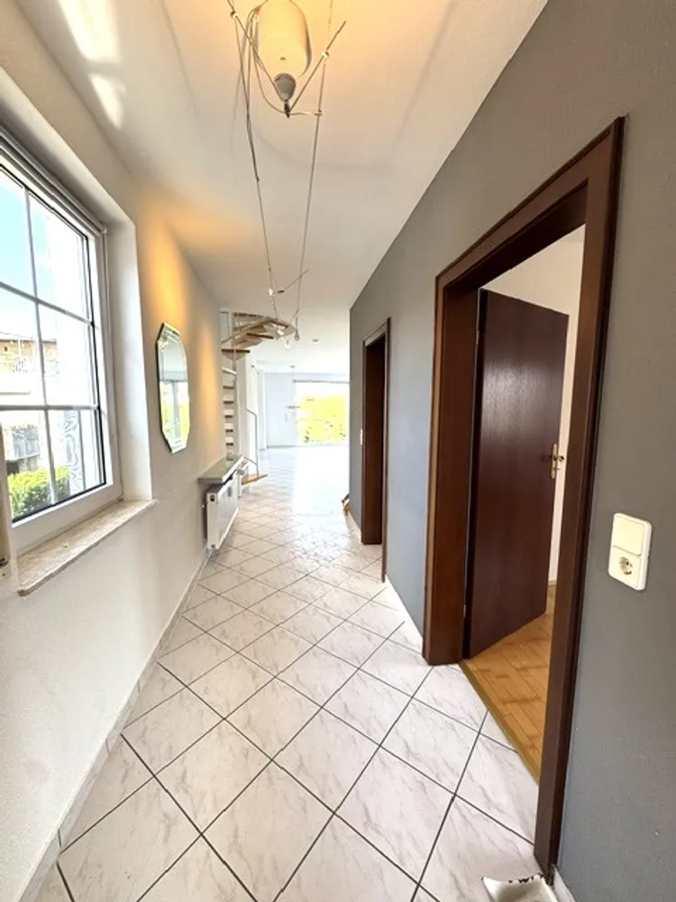 4 Zimmer Wohnung mit 130 m² in Frankfurt am Main – Bild 9