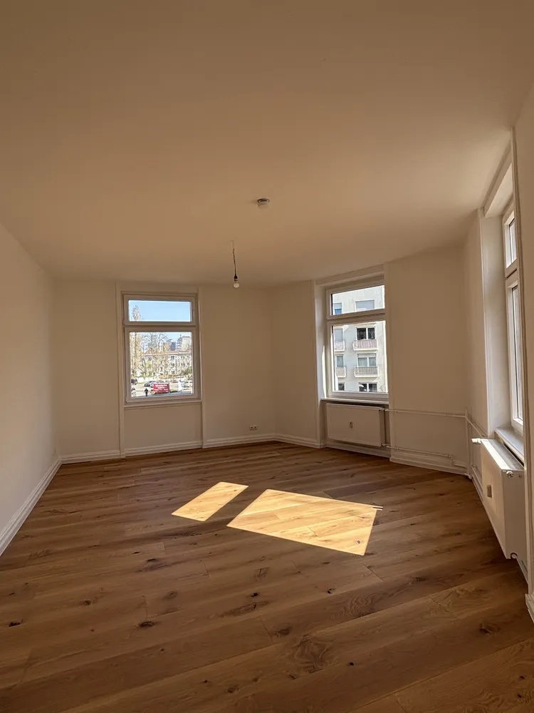 4 Zimmer Wohnung mit 118 m² in Frankfurt am Main – Bild 1