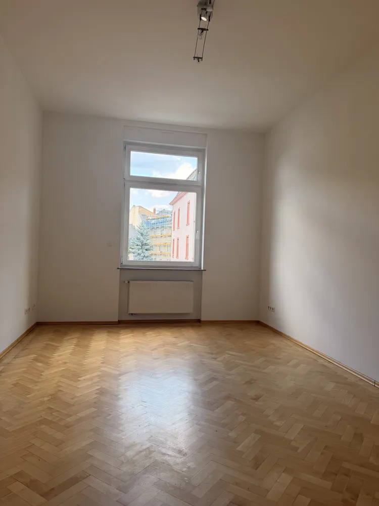 3 Zimmer Wohnung mit 119 m² in Frankfurt am Main – Bild 3