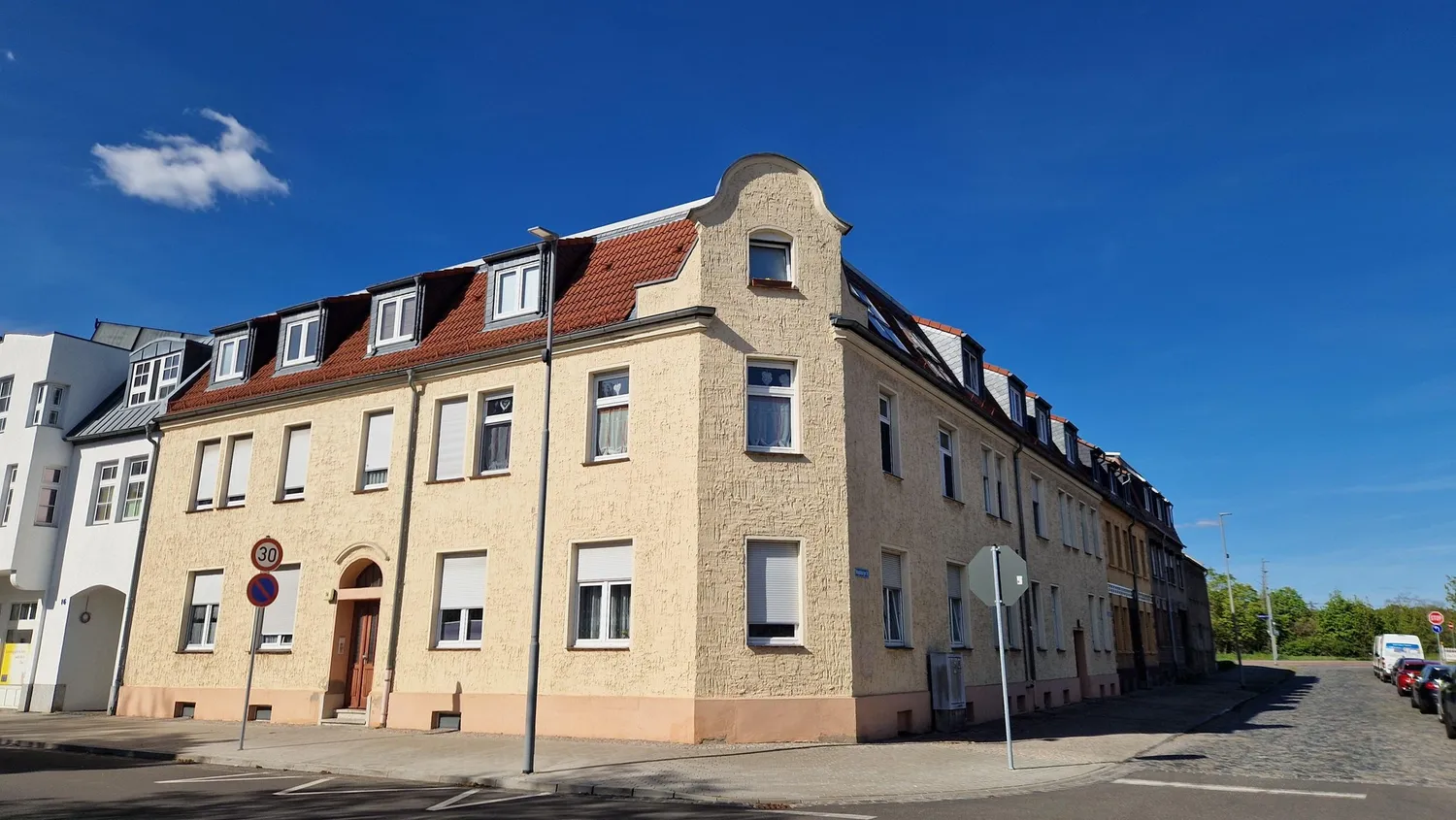 2 Zimmer Wohnung mit 42 m² in Dessau-Roßlau – Bild 1