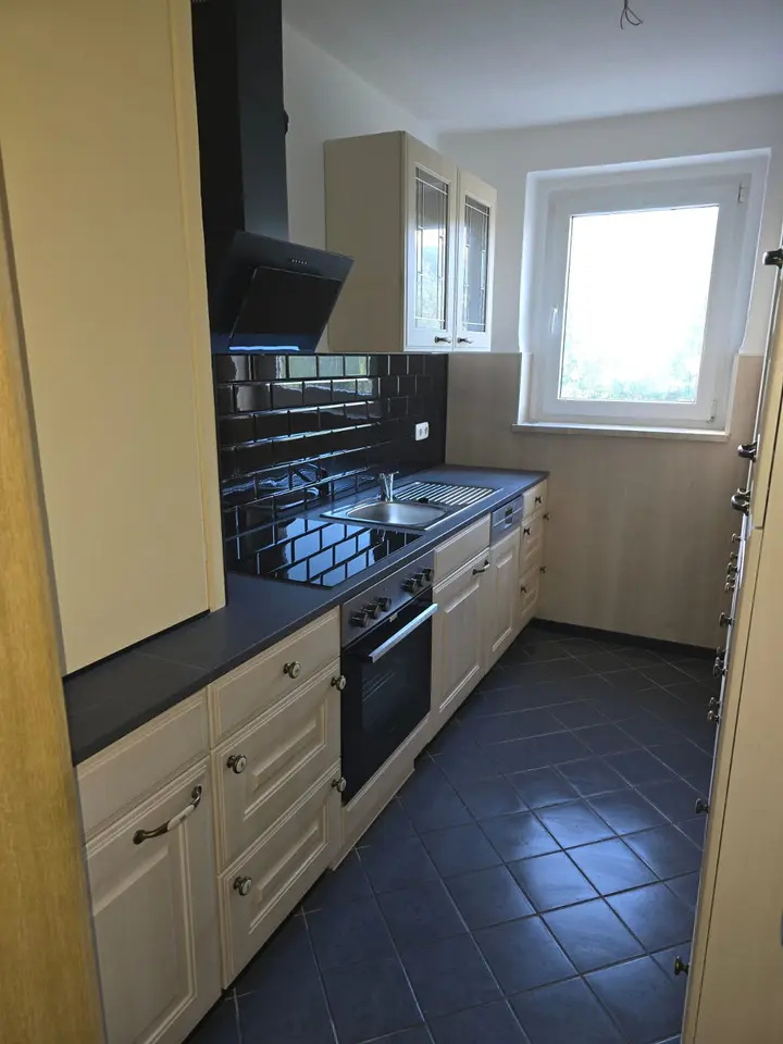 4 Zimmer Wohnung mit 70 m² in Zeitz – Bild 1
