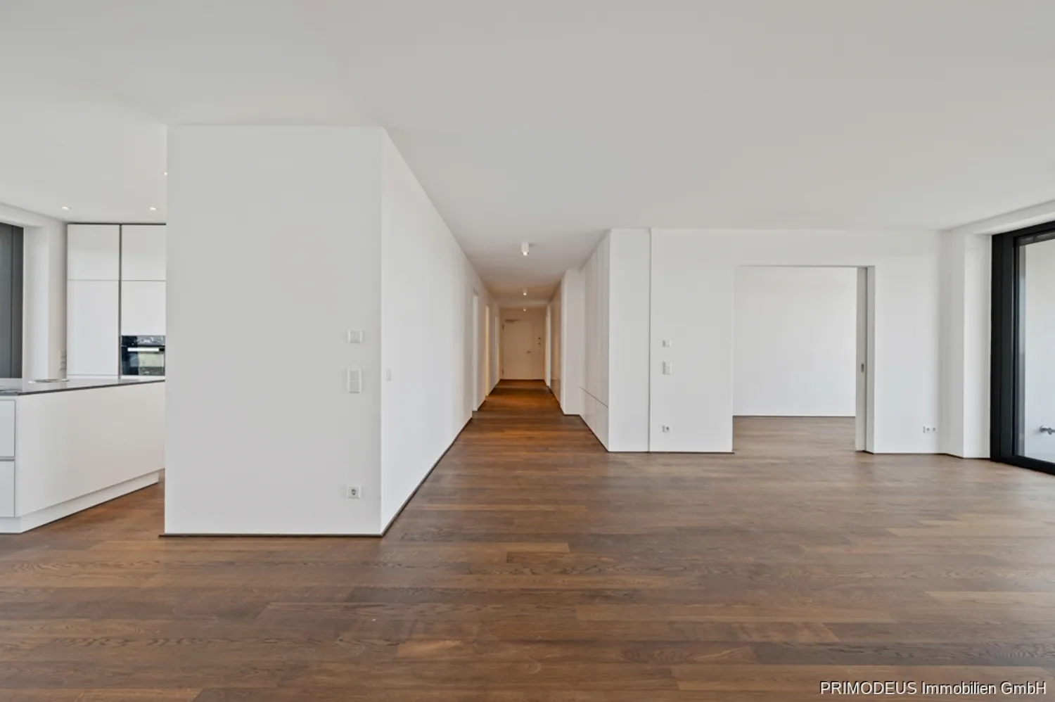 4 Zimmer Wohnung mit 176 m² in Frankfurt am Main – Bild 1