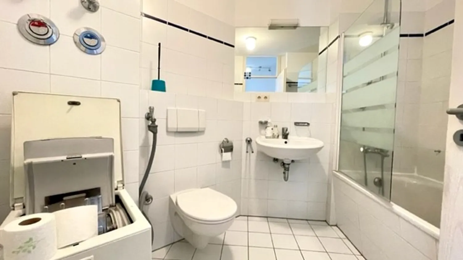 2 room apartment with 52 m² in Cologne – Photo 4