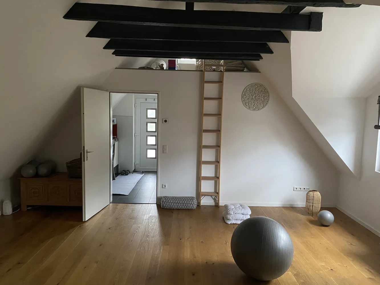 2 room apartment with 55 m² in Düsseldorf – Photo 3