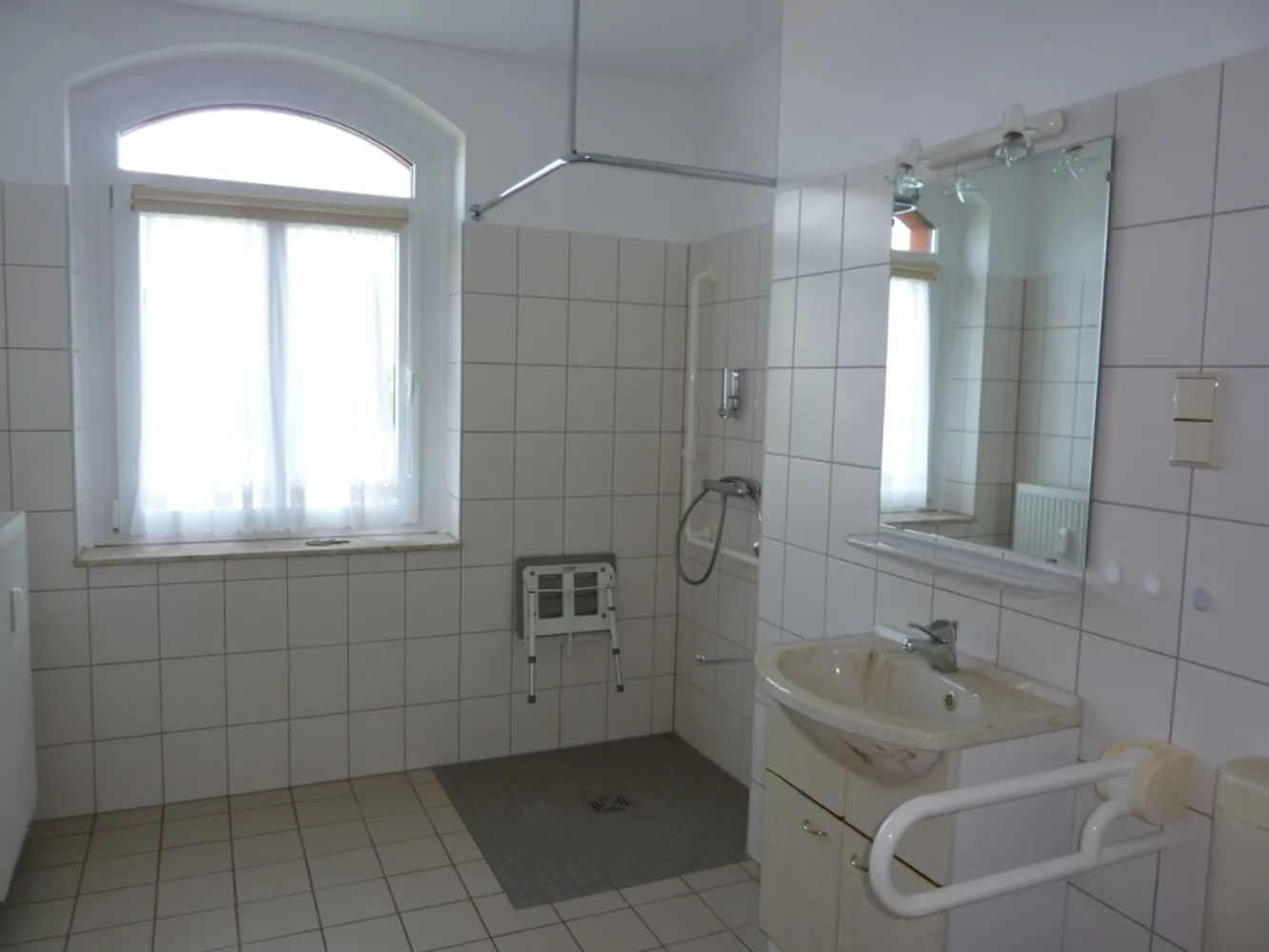 2 Zimmer Wohnung mit 48 m² in Halle (Saale) – Bild 7