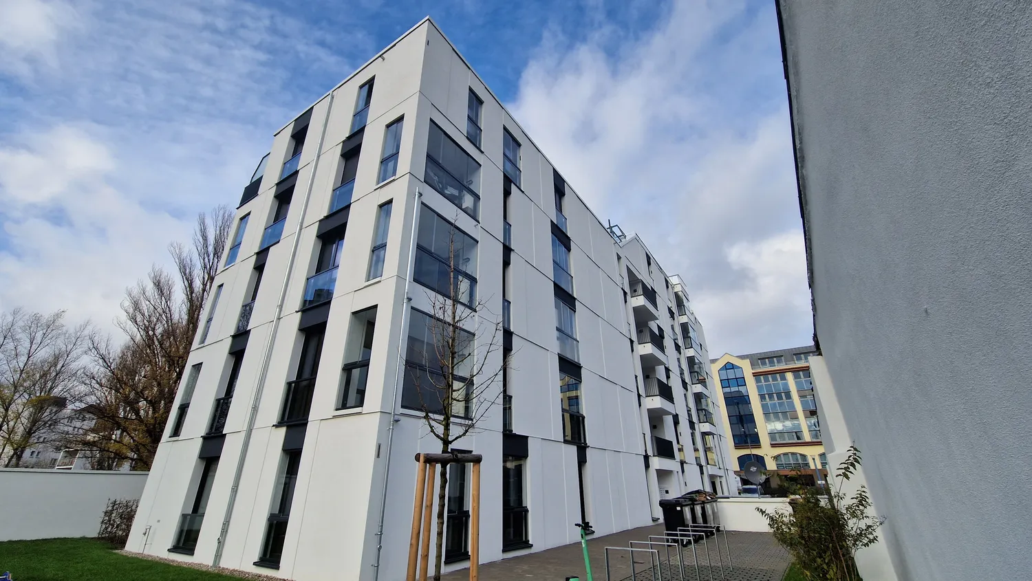 3 Zimmer Wohnung mit 82 m² in Frankfurt am Main – Bild 2