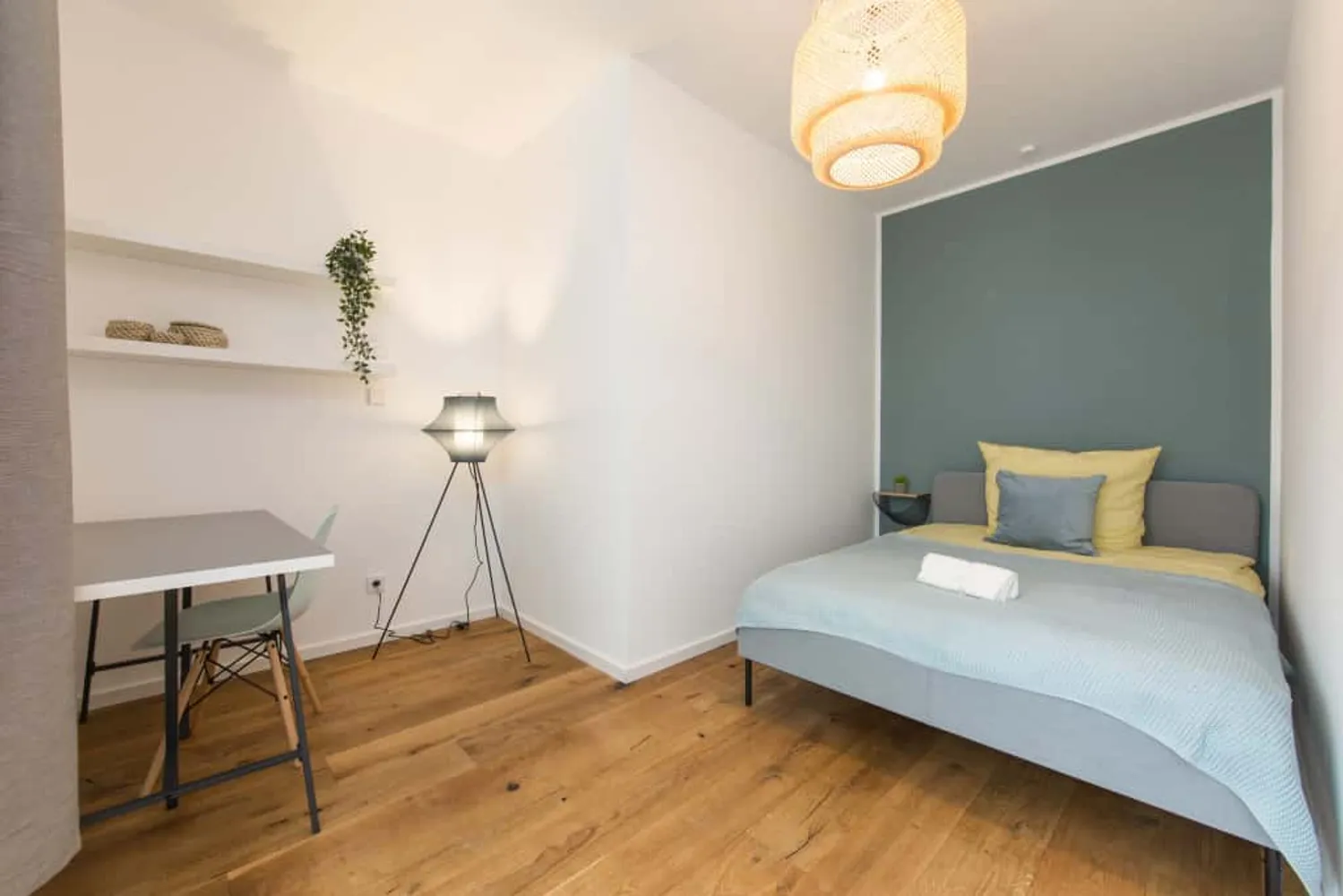 Shared room with 14 m² in Berlin – Photo 1
