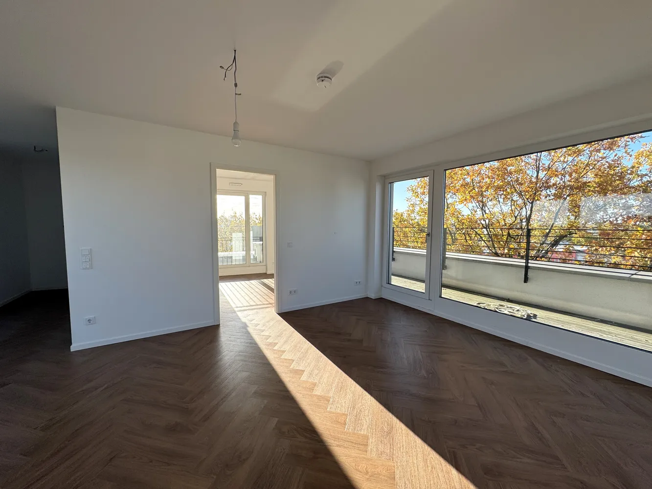 2 room apartment with 62 m² in Berlin – Photo 1