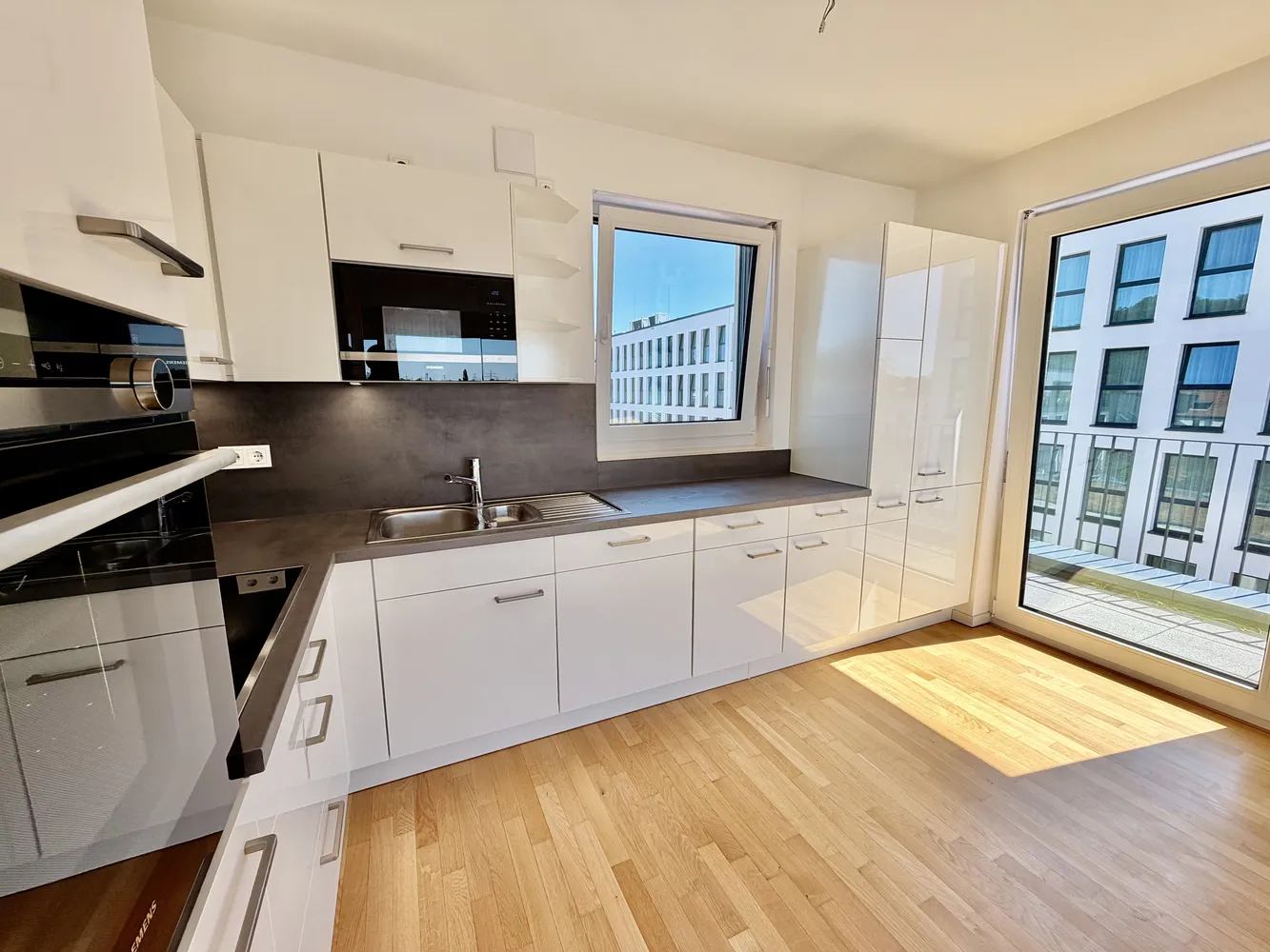 4 Zimmer Wohnung mit 105 m² in Düsseldorf – Bild 11