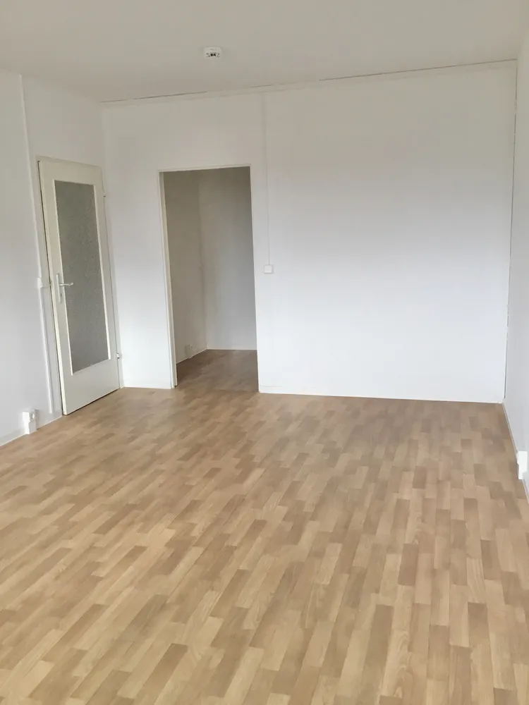 3 Zimmer Wohnung mit 77 m² in Dresden – Bild 1