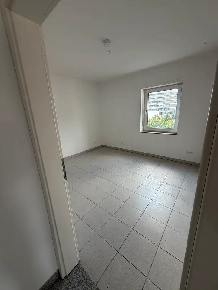 3 Zimmer Wohnung mit 80 m² in Mönchengladbach – Bild 2