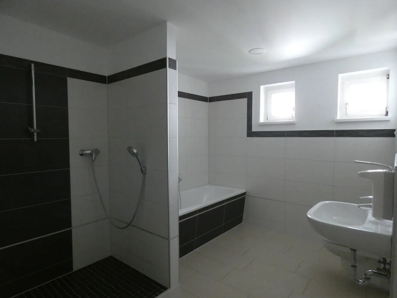 2 Zimmer Wohnung mit 82 m² in Halle (Saale) – Bild 5
