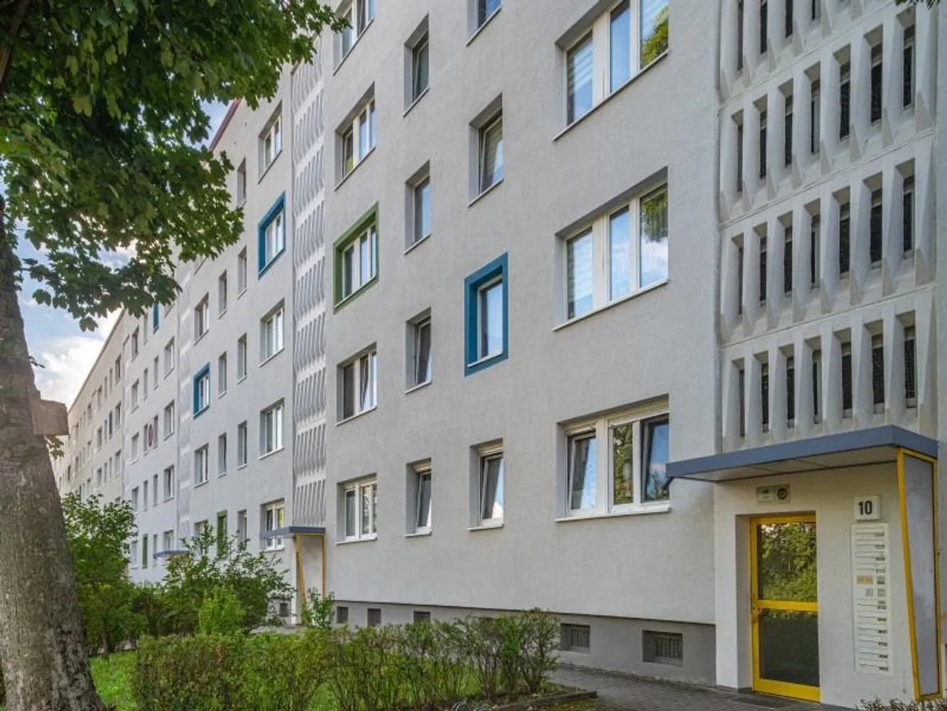 2 Zimmer Wohnung mit 62 m² in Halle (Saale) – Bild 1