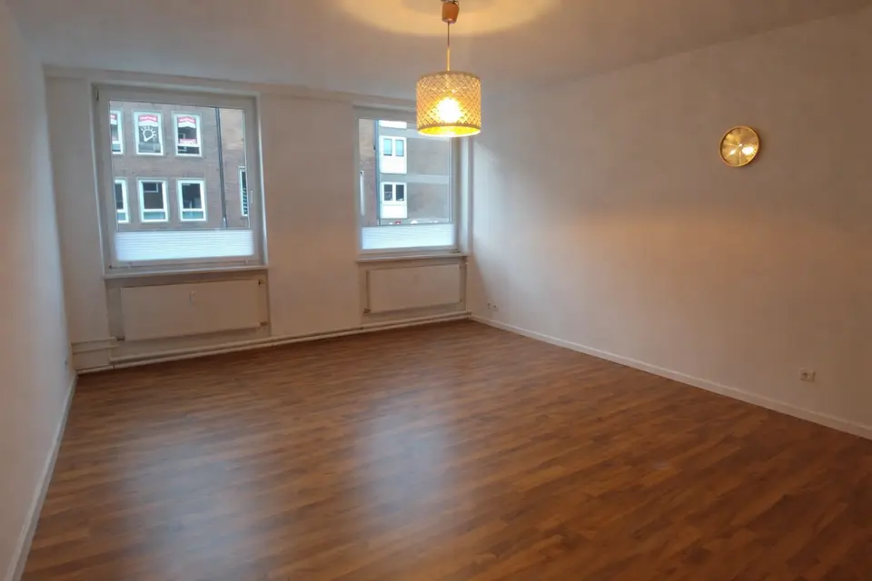 2 Zimmer Wohnung mit 75 m² in Lübeck – Bild 1