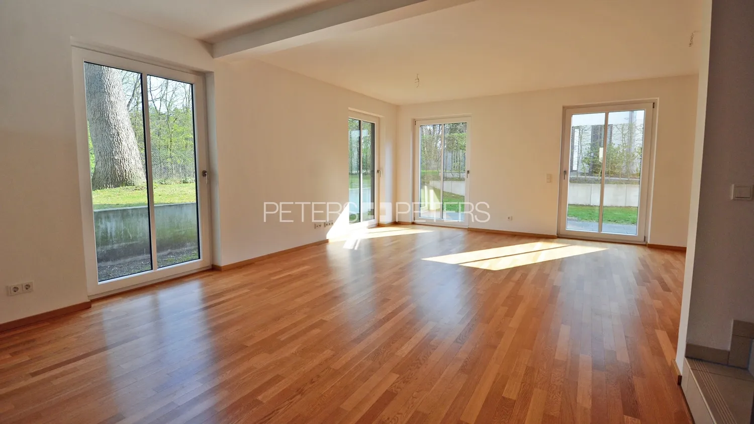 4 Zimmer Wohnung mit 165 m² in Hamburg – Bild 2