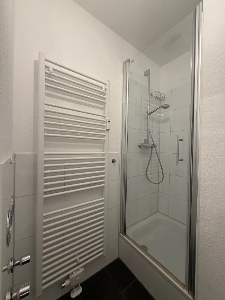2 Zimmer Wohnung mit 45 m² in Köln – Bild 6