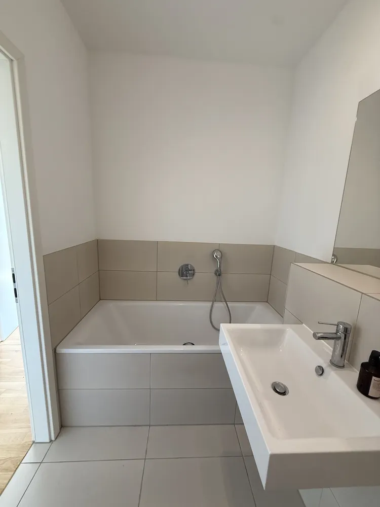 2 Zimmer Wohnung mit 56 m² in Berlin – Bild 10