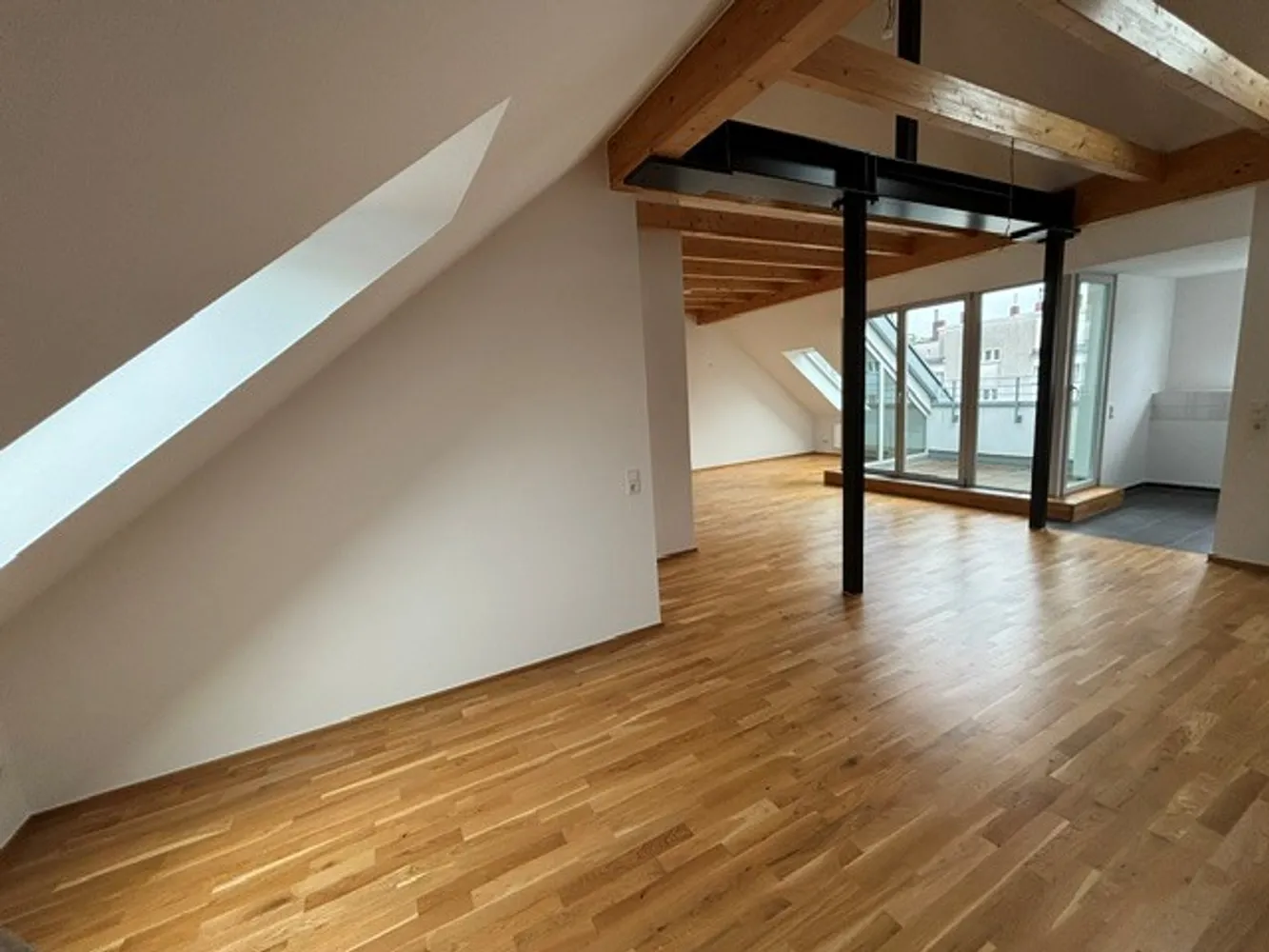 2 Zimmer Wohnung mit 74 m² in Köln – Bild 12